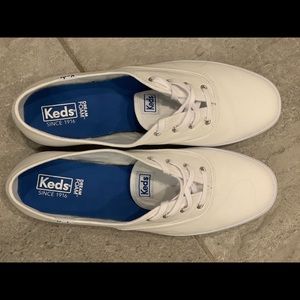 Keds Shoes - Keds Chillax White Canvas Slip-On Sneakers NWOT Keds Shoes - Keds Chillax White Canvas Slip-On Sneakers NWOT